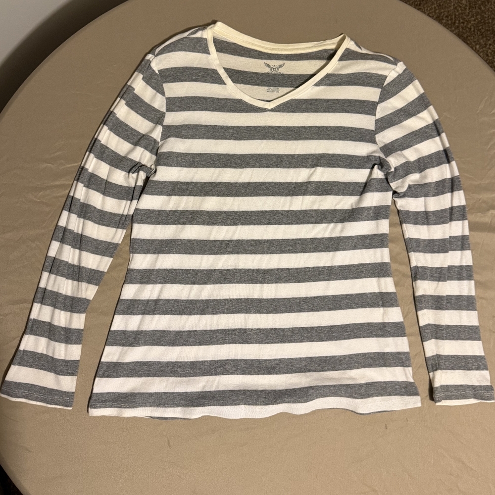 Long sleeve striped t-shirt. Gray/White. XL. Brand is Faded Glory.